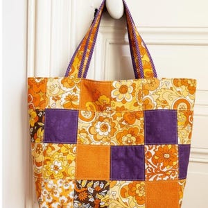 Patchwork Tote bag pattern in 4 sizes, fantastic bag pattern in 4 sizes made with fabric squares, beginner tote bag sewing pattern. Shopping Tote Bag sewing pattern with fabric squares. Scrap friendly sewing pattern.