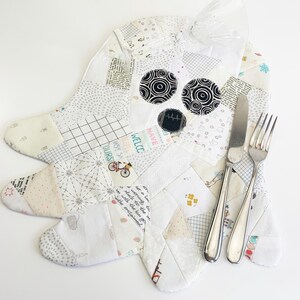 Ghost placemat/ coaster patched sewing pattern . The cutest little quilted ghost placemat pattern, perfect for your fabric scraps. The pattern is for a placemat and a Coaster.