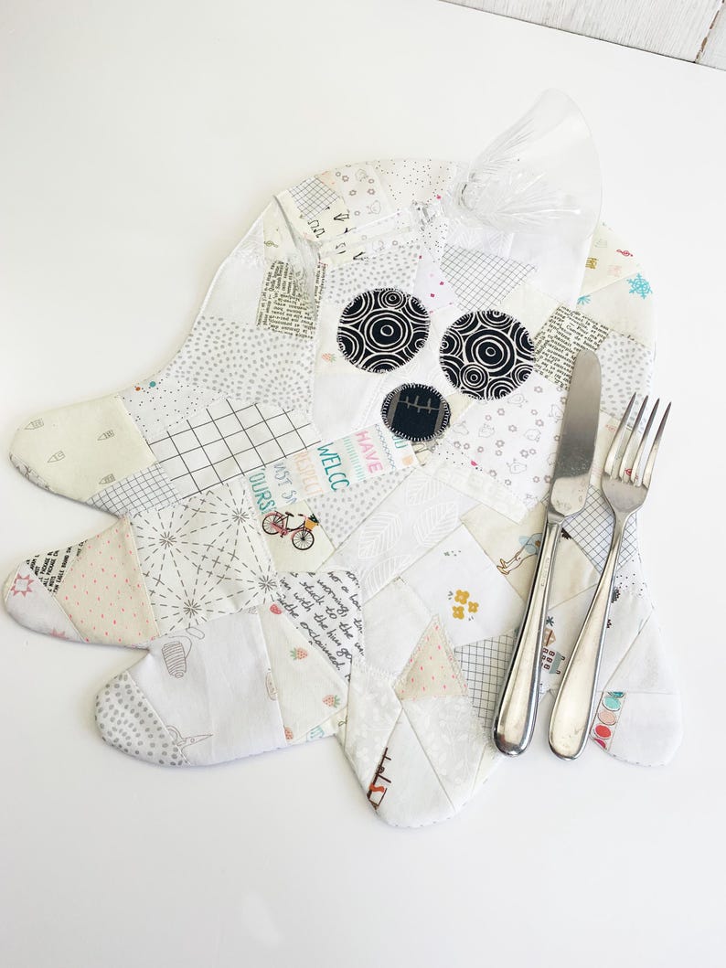Ghost placemat/ coaster patched sewing pattern . The cutest little quilted ghost placemat pattern, perfect for your fabric scraps. The pattern is for a placemat and a Coaster.