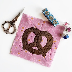 Pretzel Quilt Block Pattern: Foundation Paper Piecing (PDF Download)