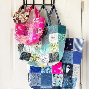 Patchwork Tote bag pattern in 4 sizes, fantastic bag pattern in 4 sizes made with fabric squares, beginner tote bag sewing pattern. Shopping Tote Bag sewing pattern with fabric squares. Scrap friendly sewing pattern.