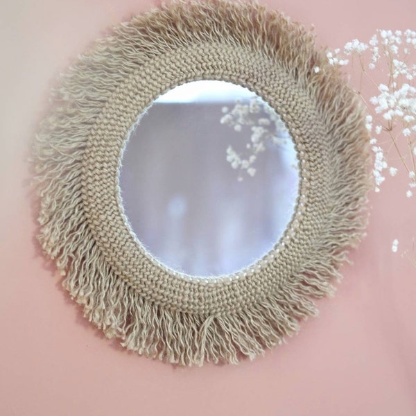 Grand miroir mural rond en jute et macramé pour une décoration brute et ethnique