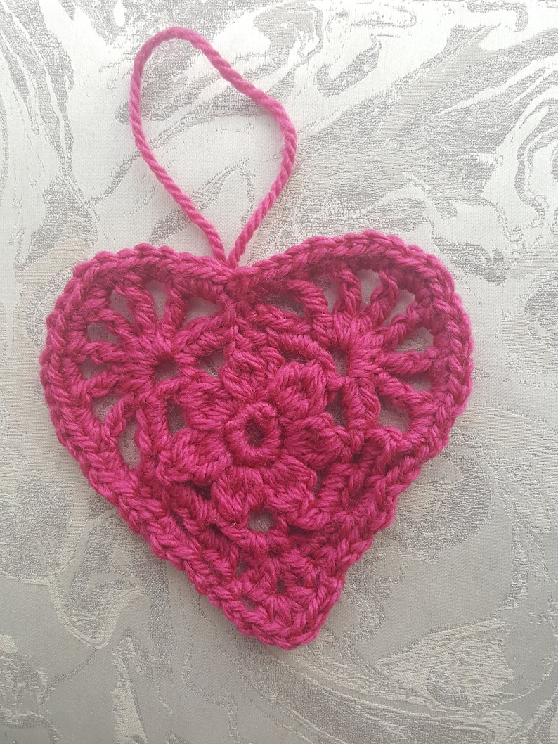 Mothers Day Wall Decoration Valentine/'s Handmade Shabby Chic Vintage Granny Square Hanging Heart Gift Christmas Decoration