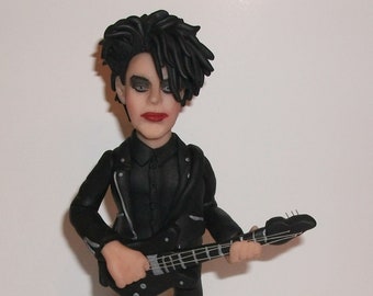 Figura de Robert Smith, The Cure, muñeco estrella de rock, escultura en miniatura, figura de arcilla polimérica hecha a mano, decoración del hogar