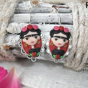 Mujer mexicana, artista mexicana, aretes de mujer, estilo boho, boho chic, reina de corazón, joyería hecha a mano, fimo, arcilla polimérica, regalo para ella imagen 3