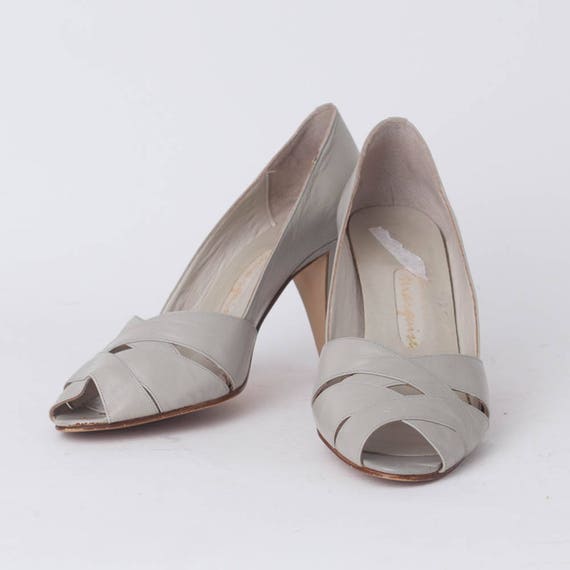 1980s Vintage Gray Leather Open toe Pumps, Women's Size 8 12, 3 14 1980s Vintage Gray Leather Open toe Pumps, Women's Size 8 12, 3 14