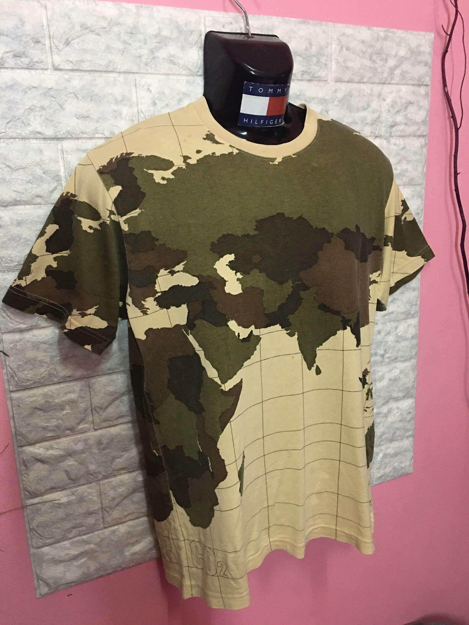 uniqlo camo shirt