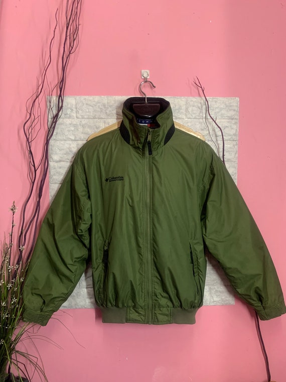 Columbia bomber online