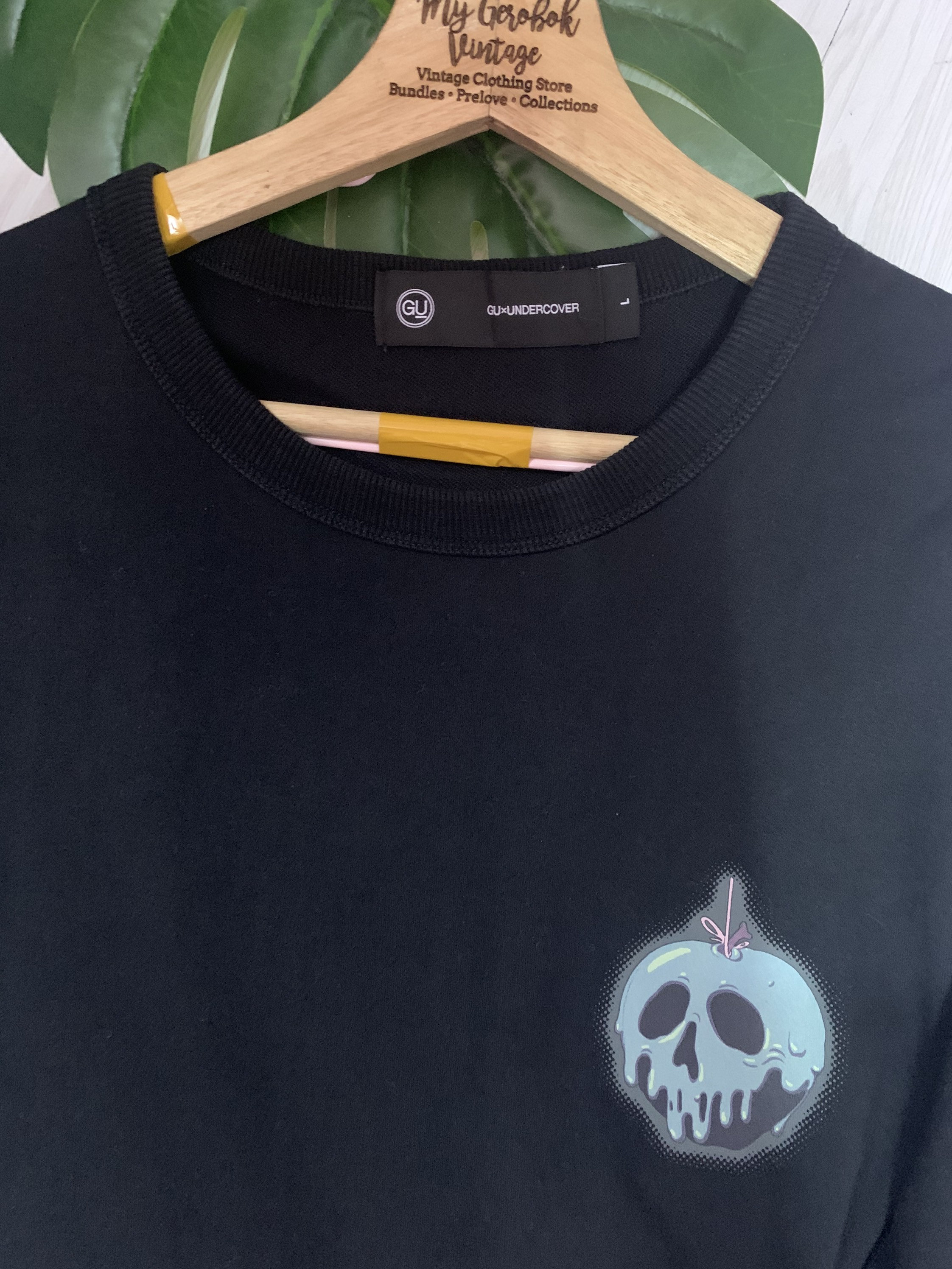 T-shirt Gu X UNDERCOVER - Etsy T-shirt Gu X UNDERCOVER - Etsy
