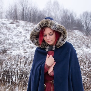 Hooded cloak with fur, Medieval cloak, Viking cloak, Hooded cape, Historical cloak, Lined cloak, Fantasy cloak, Celtic cloak