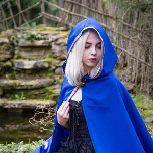Cape à capuche mystique - cape elfique, tenue fantastique et médiévale, tenue GN sorcier, costume cosplay, tenue de foire Renaissance