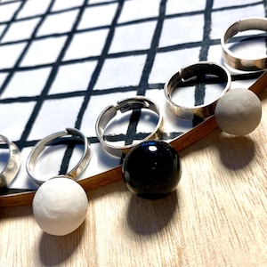 white porcelain adjustable ring / porcelain jewelery / modern jewelery / minimalist jewelry / ceramic jewelry / simple / contemporary