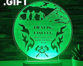 Personalisierte Feuerwehrmann-LED-Lampe, Abschlussgeschenk, Holzsockel