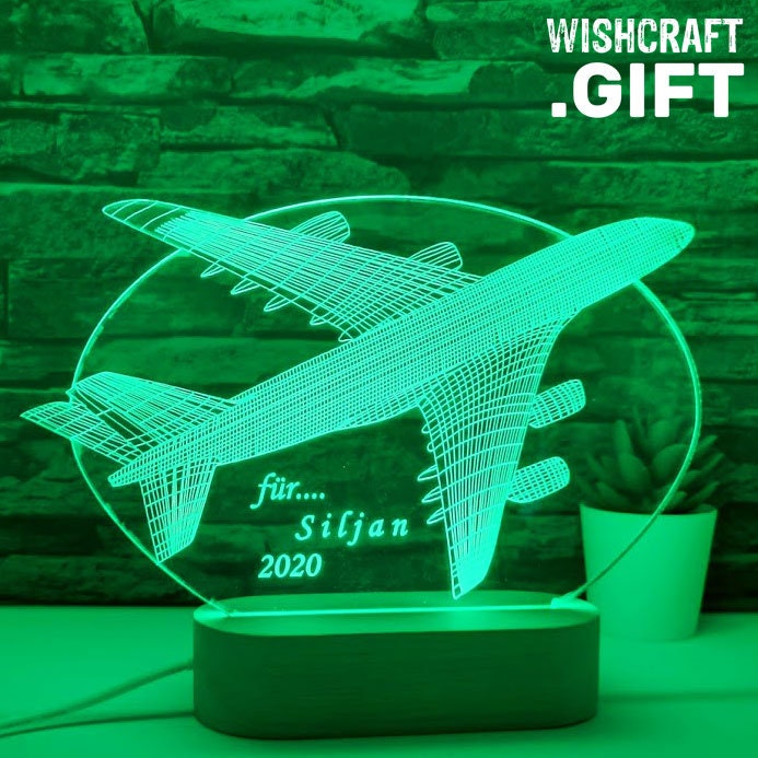 Masshomi Acrilico 3D Visivo Anime Luce Notturna 16 Cambiamento di Colore USB Base di Ricarica Touch Telecomando Aereo Pilota Aereo elicottero caccia Forma Uomini Regalo Atmosfera Decorazione Della