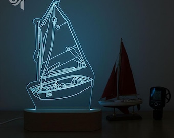 Optimist Sailing, Lámpara LED ambiental, Clase Optimist, Opti, Oppie, Vela ligera, Optimist Dinghy, Regalo de vela, Embarcación pequeña, Amante de la vela