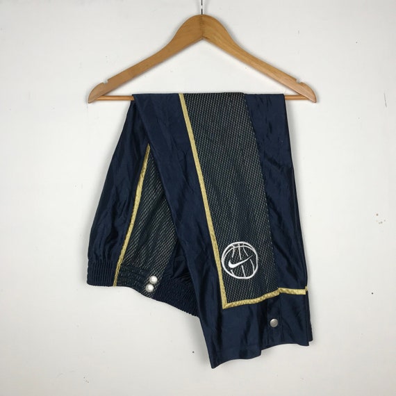 Rare!! Vintage 90s NIKE Basketball Poppers Bottom