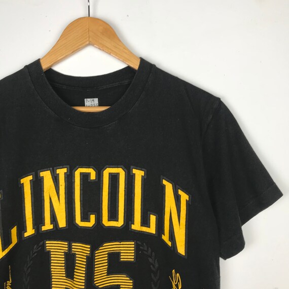 Rare!! Vintage 90s Lincoln High School big logo t… - image 3