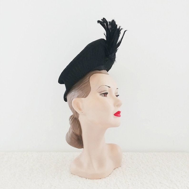 Vintage 1940s Halo Hat 40s Beret 1940s Topstitched Feather Hat image 3