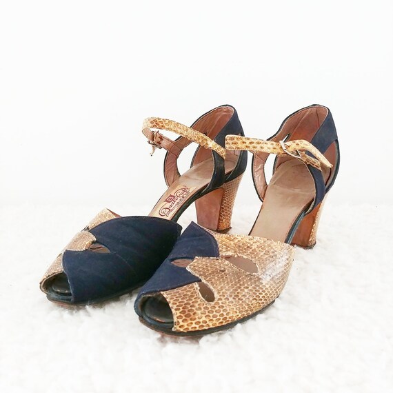 Vintage 1940s Two Tone Shoes | 40s Snake Skin Shoe