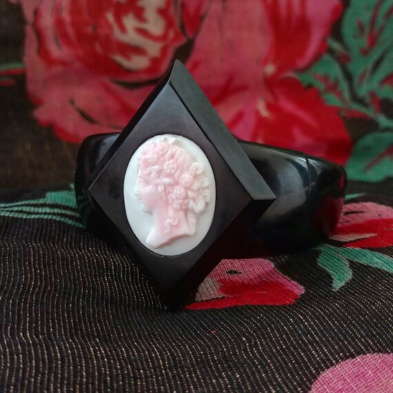 Antique Victorian Jet Bracelet | Whitby Jet Expans