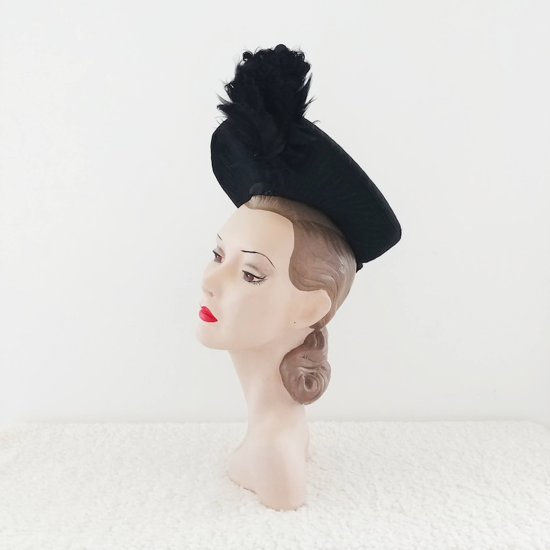 Vintage 1940s Halo Hat 40s Beret 1940s Topstitched Feather Hat image 2