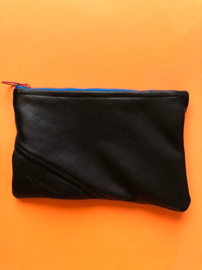 6\u201dx9\u201d black zippered leather pouch