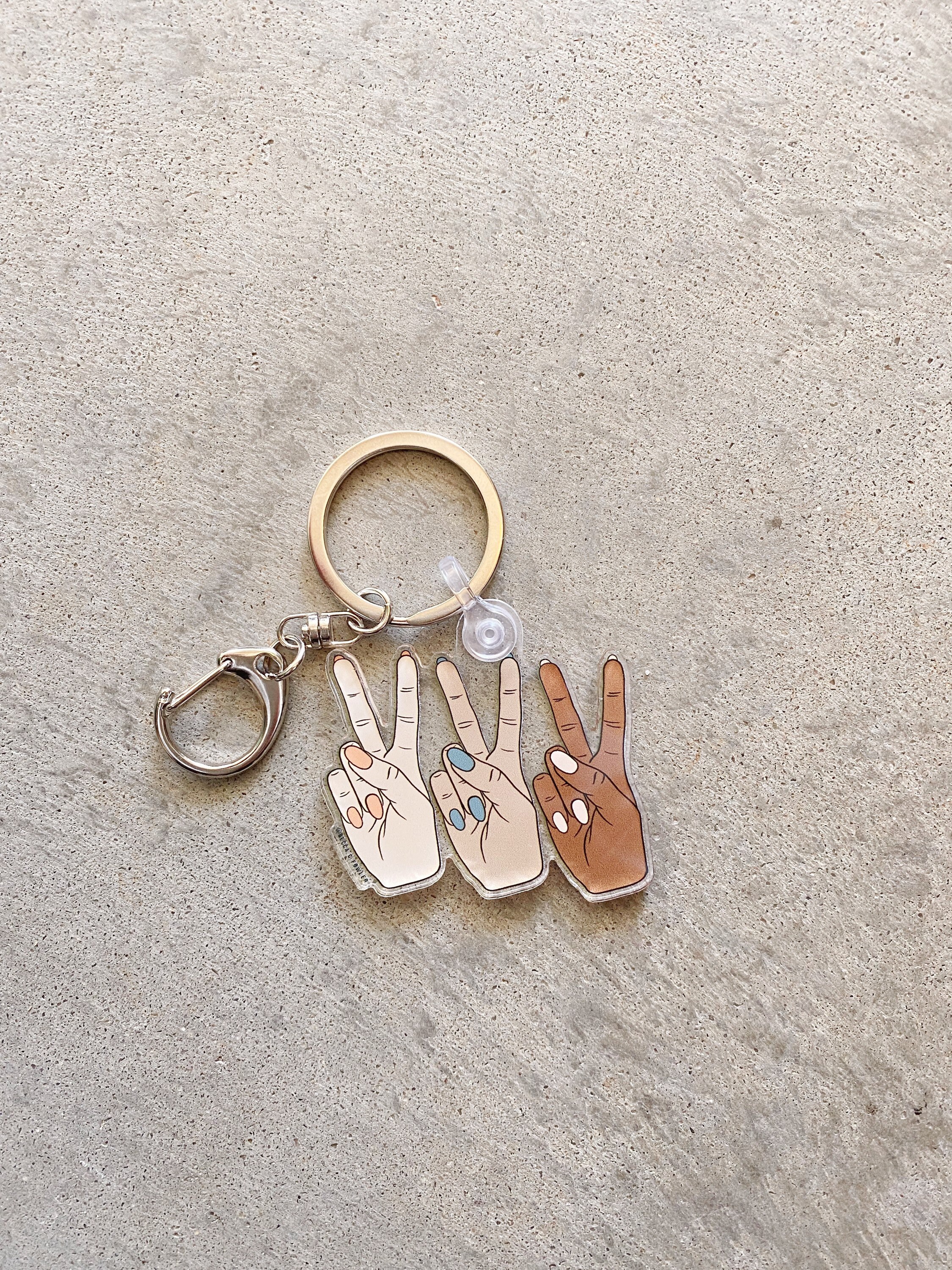 Zen Schlüsselanhänger Peace – Aus Gefrostetem Glas & Metall, 8 Cm Lang, Räder Design