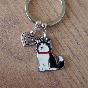 Husky Keyring: Enamel Dog Keychain with Heart Charm