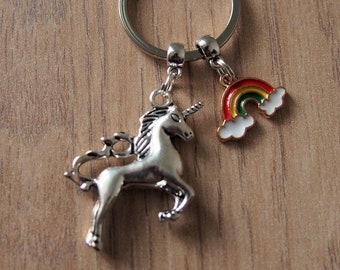 Llavero de unicornio, llavero de unicornio, idea de regalo de unicornio, llavero de esmalte arcoíris, regalo de Navidad, llavero de unicornio, regalo de caballo, regalo de cumpleaños