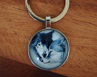 Wolf Keyring: Wolves in Love, Animal Lover Gift