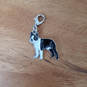 ボクサー犬チャームペンダント、ジッププル、キーホルダーデコレーション、ボクサージッパーチャーム、キーホルダーチャーム、かぎ針編みマーカー、犬好きのギフト、クリスマスギフト