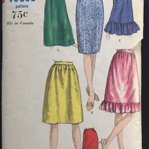 1966 Size 6, Vogue 6828 SKIRT; Classic Vintage Pattern