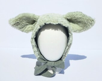 Baby Alien Hat/Baby Bonnet/Green Baby Alien Bonnet/fluffy hat/Faux Fur/100% cotton