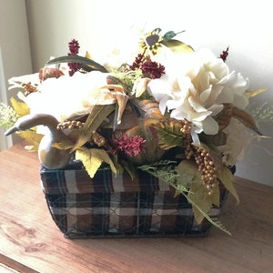 Hydrangea Flower Arrangement, Fall Decoration, Farmhouse Decor, Fall Flower, Table Centerpiece, Autumn Decor, Fall Centerpiece, Floral Decor