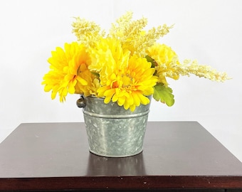 Yellow Daisy Flower Arrangement, Artificial Centerpiece, Silk Flower Arrangement, Silk Flower Centerpiece, Yellow Faux Flower, Table Decor,