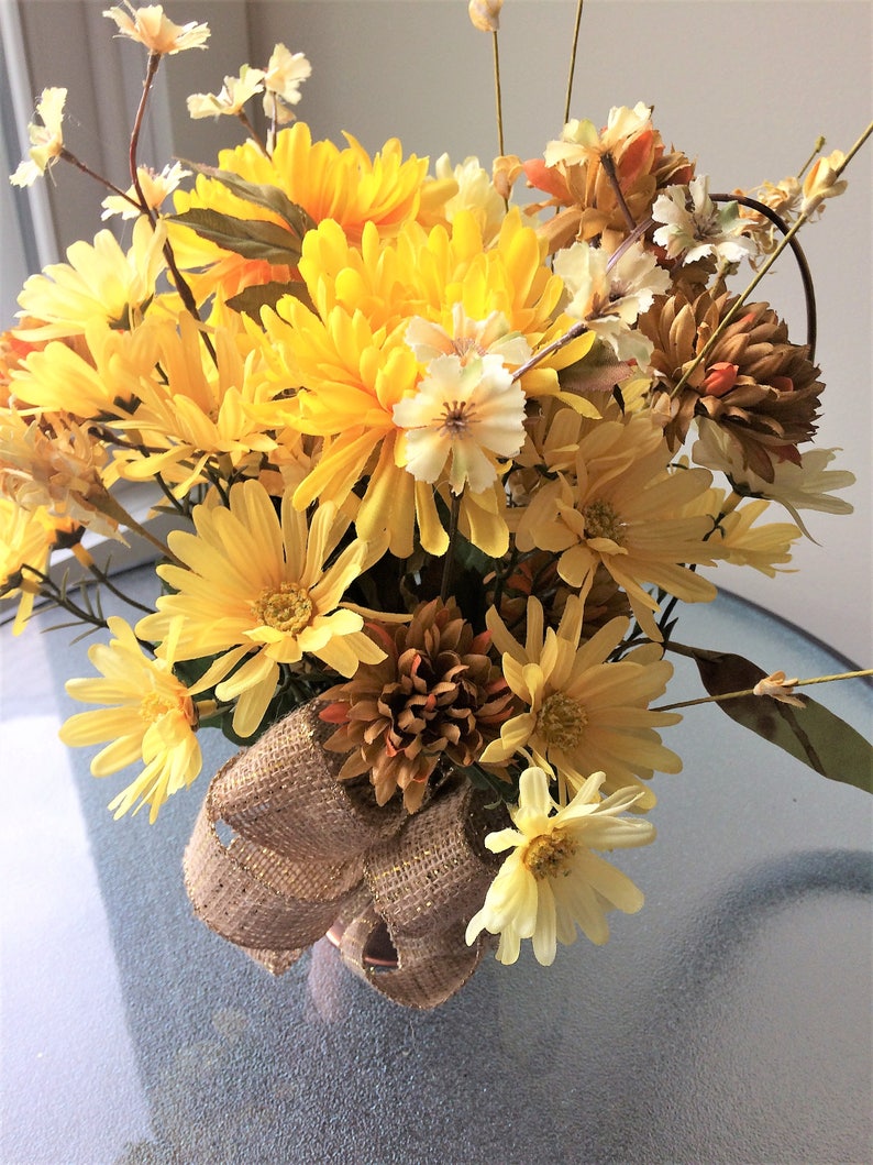 Daisy Flower Arrangement Fall Centerpiece Small Flower Etsy