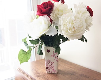Red Rose Flower Arrangement, Valentines Day Centerpiece, Rose Centerpiece, Valentines Day Gift, Spring Floral Arrangement, Gift for Her