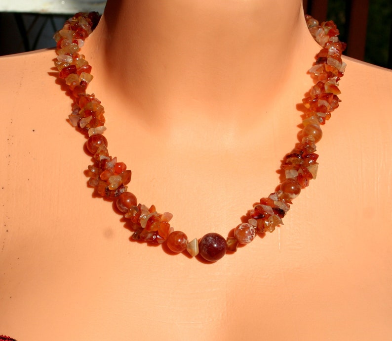 collar de carnelian, collar de carnelian ombré, collar intrincadamente trenzado, collar de declaración, regalo para ella imagen 5