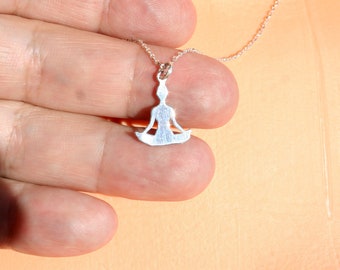 Collier Bouddha, collier en argent sterling, collier de lotus, petit collier de yoga, collier de méditation, cadeau unisexe