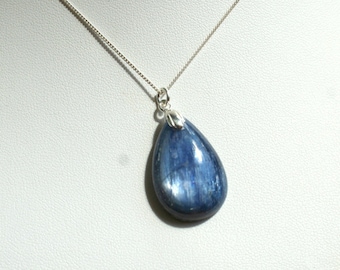collier cyanite bleue, collier pendentif cyanite naturel simple, collier cyanite en argent sterling, beau cadeau pour elle