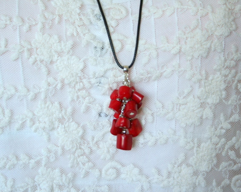 collier de corail, long collier de corail rouge, collier pendentif de corail rouge, collier de corail, cadeau pour elle image 2