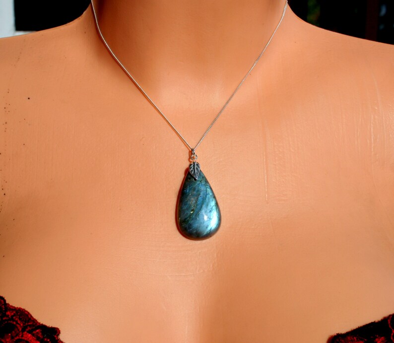 Labradorite necklace, big blue labradorite pendant necklace, unique piece of labradorite, sterling silver labradorite necklace, gift for her image 2