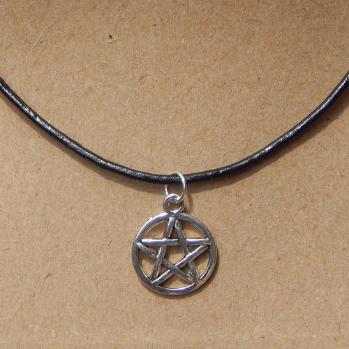 Pentagram Cute Charm Pendant Choker Necklace with Black Cord Pentagram Cute Charm Pendant Choker Necklace with Black Cord