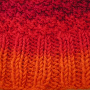 Cowl Hat Shades of red image 5