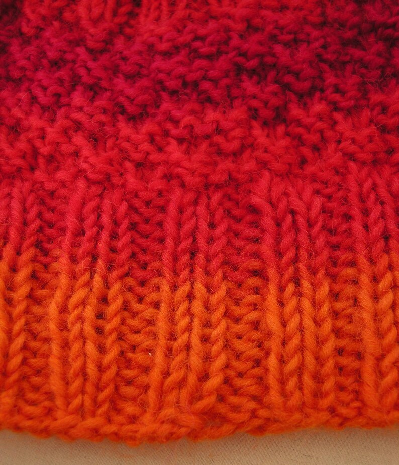 Cowl Hat Shades of red image 5