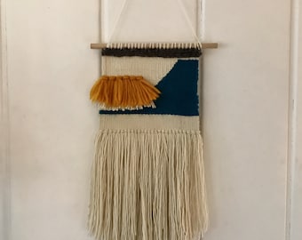 7.5" x 9" woven wall tapestry with 11.5" fringe