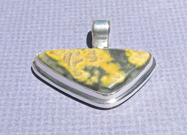39mm X 30mm X 24mm Vintage Bumble Bee Agate in .925 Sterling Silver Pendant-64.5 Cts