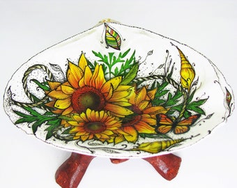 Sunflower Shell Jewelry Dish: Hand-Painted Trinket Holder, Beach Decor