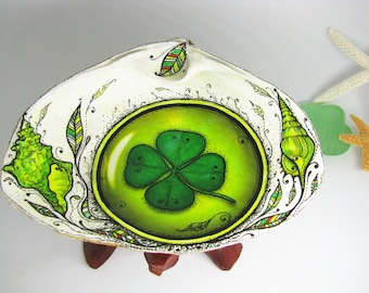 Four Leaf Clover Seashell Ring Dish: Irish Good Luck Gift