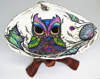Hand-Painted Owl Seashell Ring Dish: Coastal Decor, Bird Lover Gift